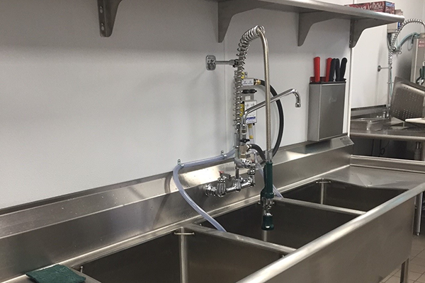 Three_compartment_sink